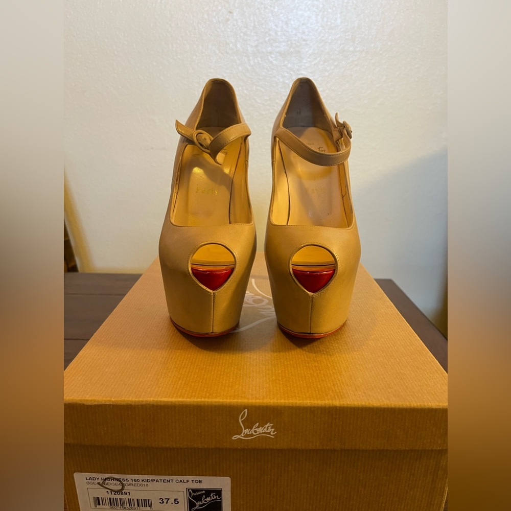 Lady Highness Christian Louboutin 160 Calf Toe Beige Pumps - 37.5 - Used